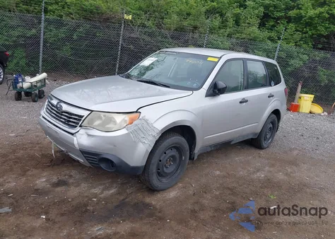 2010 Subaru Forester 2.5X из США, поврежденный, VIN JF2SH6AC0AG740011